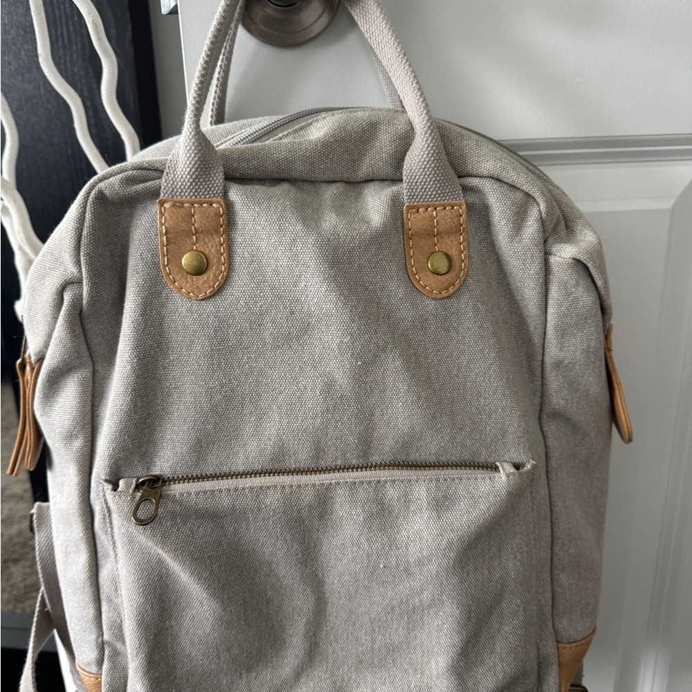 Universal Thread Light Gray Backpack - image 1